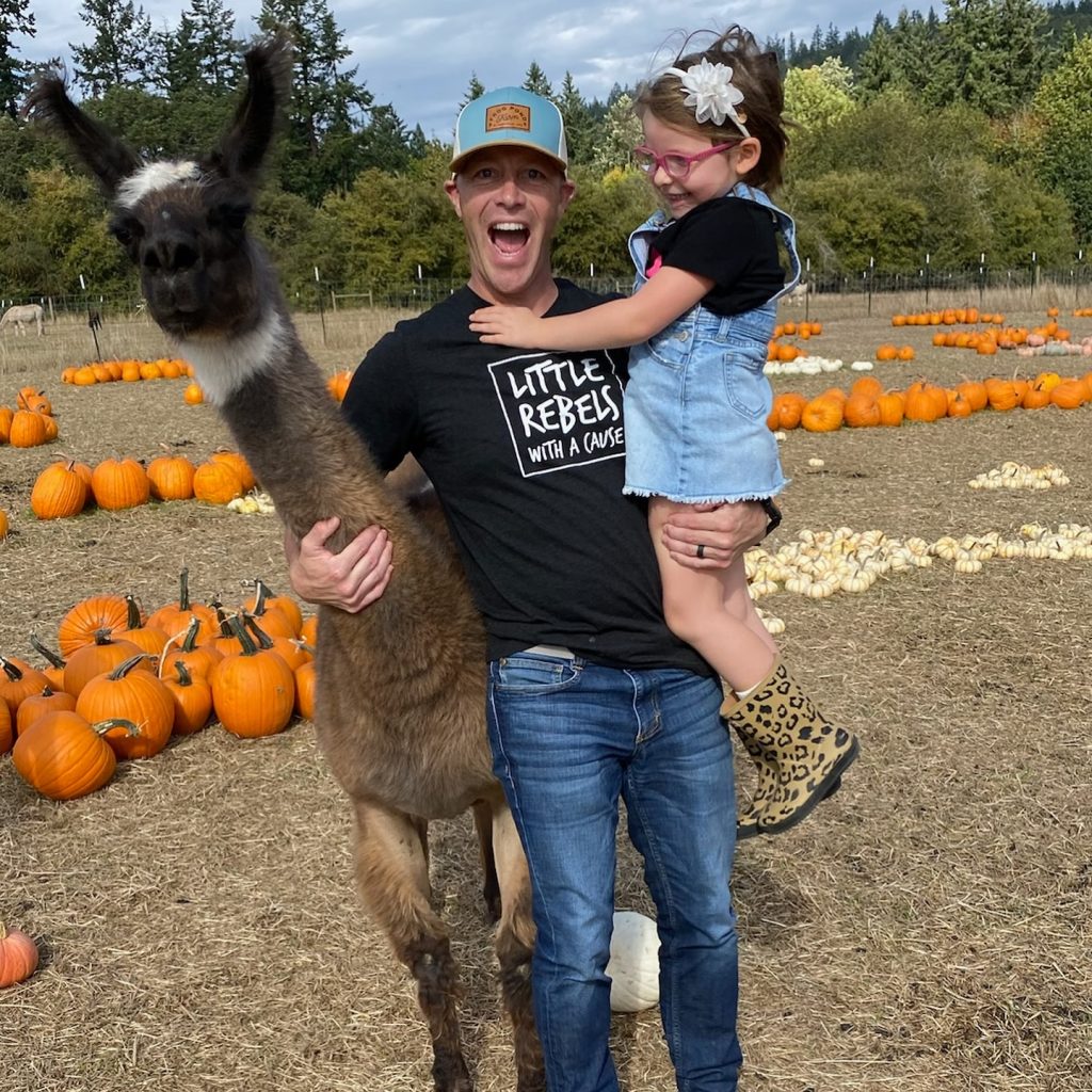 Frog Pond Farm, Wilsonville Oregon, Willamette Valley, Pumpkin Patch, Family Fun, Things to Do, Autumn, Fall, Halloween, Christmas, Llamas, Petting Zoo, Corn Maze, Pictures With Santa, Christmas Tree Farms, Dog-Friendly