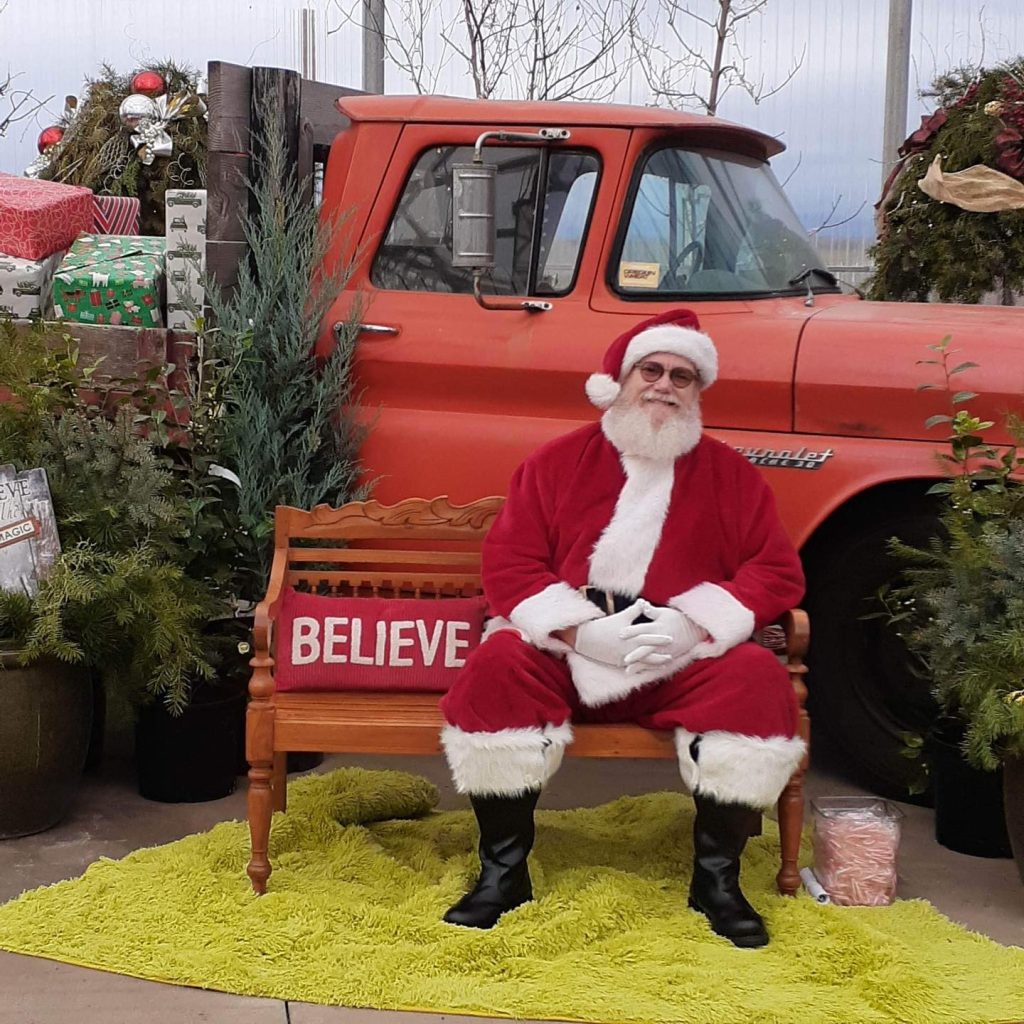French Prairie Gardens, St. Paul, Oregon, Willamette Valley, Tualitin Valley, Pumpkin Patch, Family Fun, Fall, Autumn, Things To Do, Apple Cider Donuts, Gardens, Bakery, Hay Rides, Halloween, Working Family Farm, Apple Cider Ice Cream Floats, Scratch Bakery