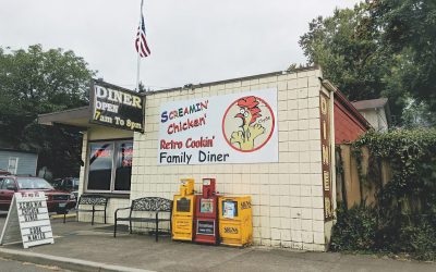 This Small Town Oregon Diner Serves Fried Chicken So Good It Tastes Like Grandma Made It