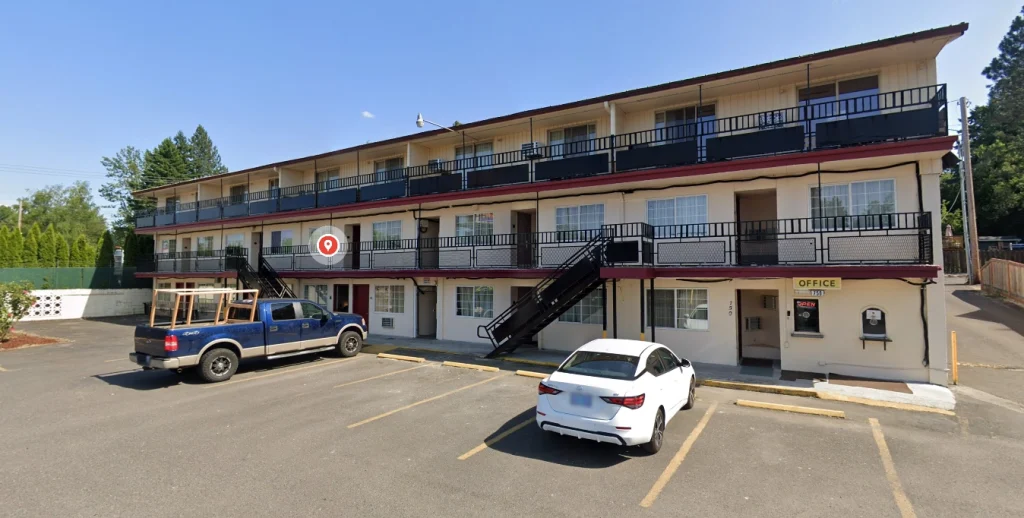 Weird Oregon, Naked Gresham Man, Fox 12 Oregon, White Powder Substance, Nude Portland Guy, Not Satire, E Powell Blvd, Golden Knight Motel, Caught on Camera