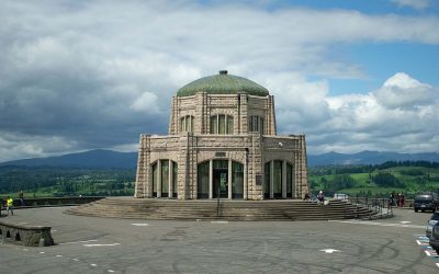 Oregon State Parks Slaps $10 Parking Fee on Vista House as Tax Hikes Keep Rolling In