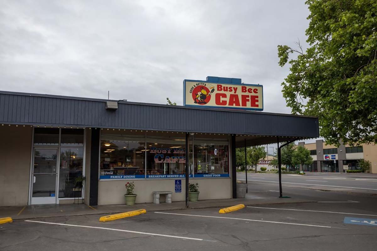 Busy Bee Cafe in Springfield