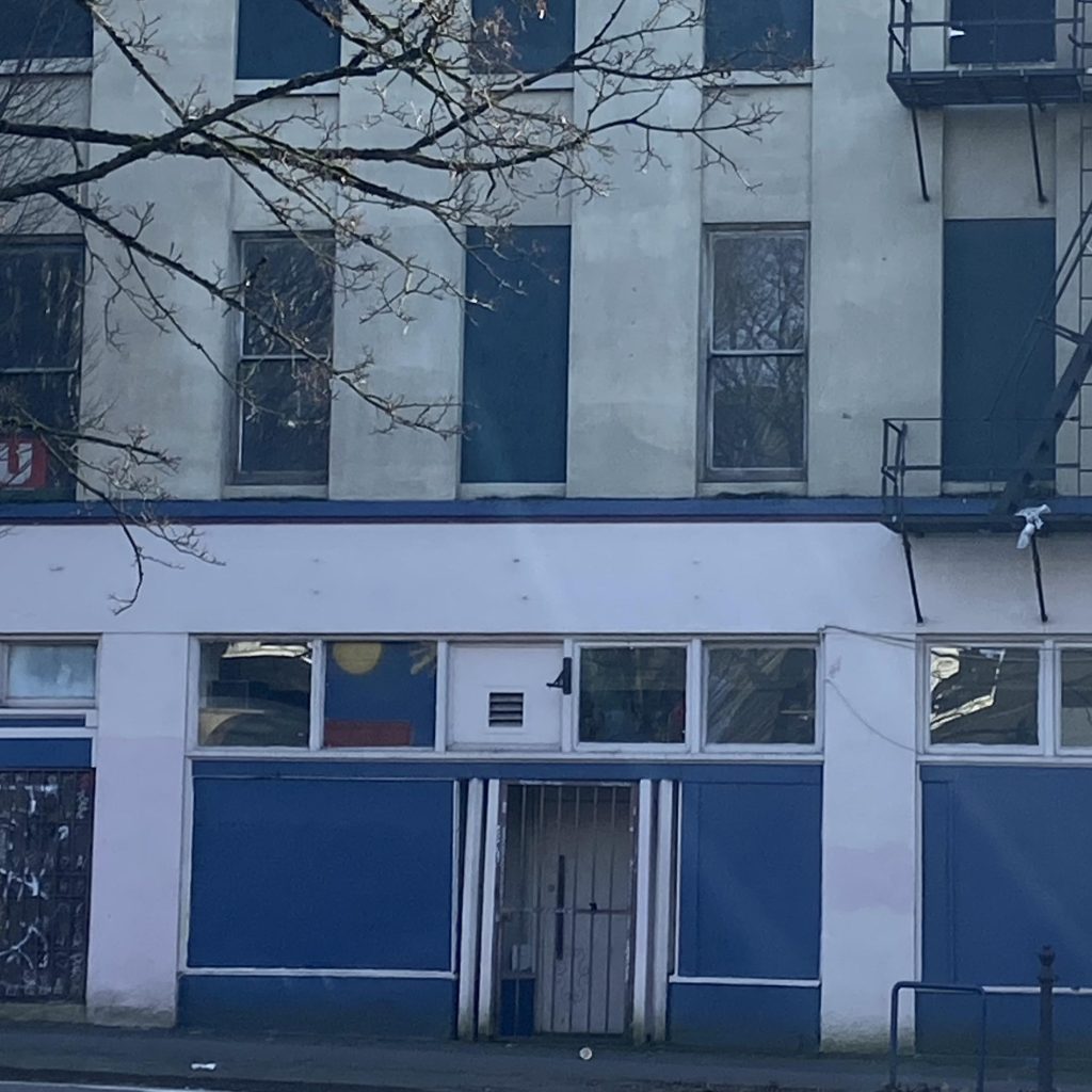 old building of the x-ray cafe in Portland