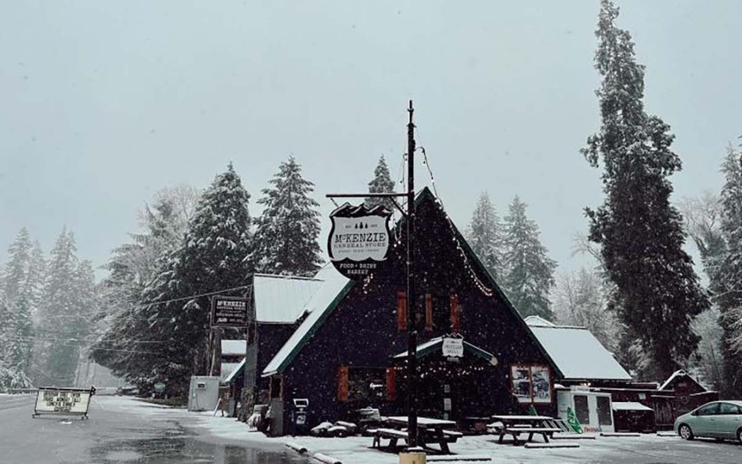This Charming Oregon Store Hidden Among the Trees Serves the Best Burgers on the McKenzie River