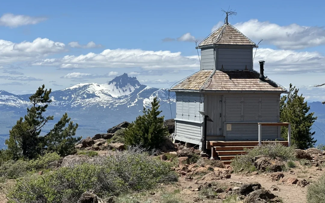 This Oregon Trail Ends At A Historic Fire Lookout With Absolutely Breathtaking Views