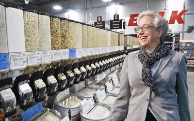 Governor Kotek Heroically Walks Through WinCo, Imagines Life If She Weren’t Rich