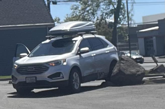 B.O.B., Bend Oregon, Big Obvious Boulder, Humor, Funny, Weird Oregon, Parking Lot Rock