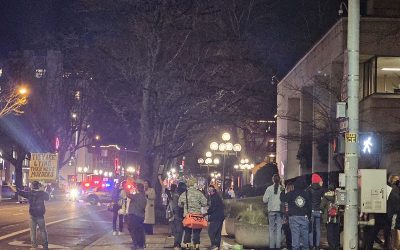 Eugene Police Declare Riot Outside Downtown Federal Building During Anti-ice Protest