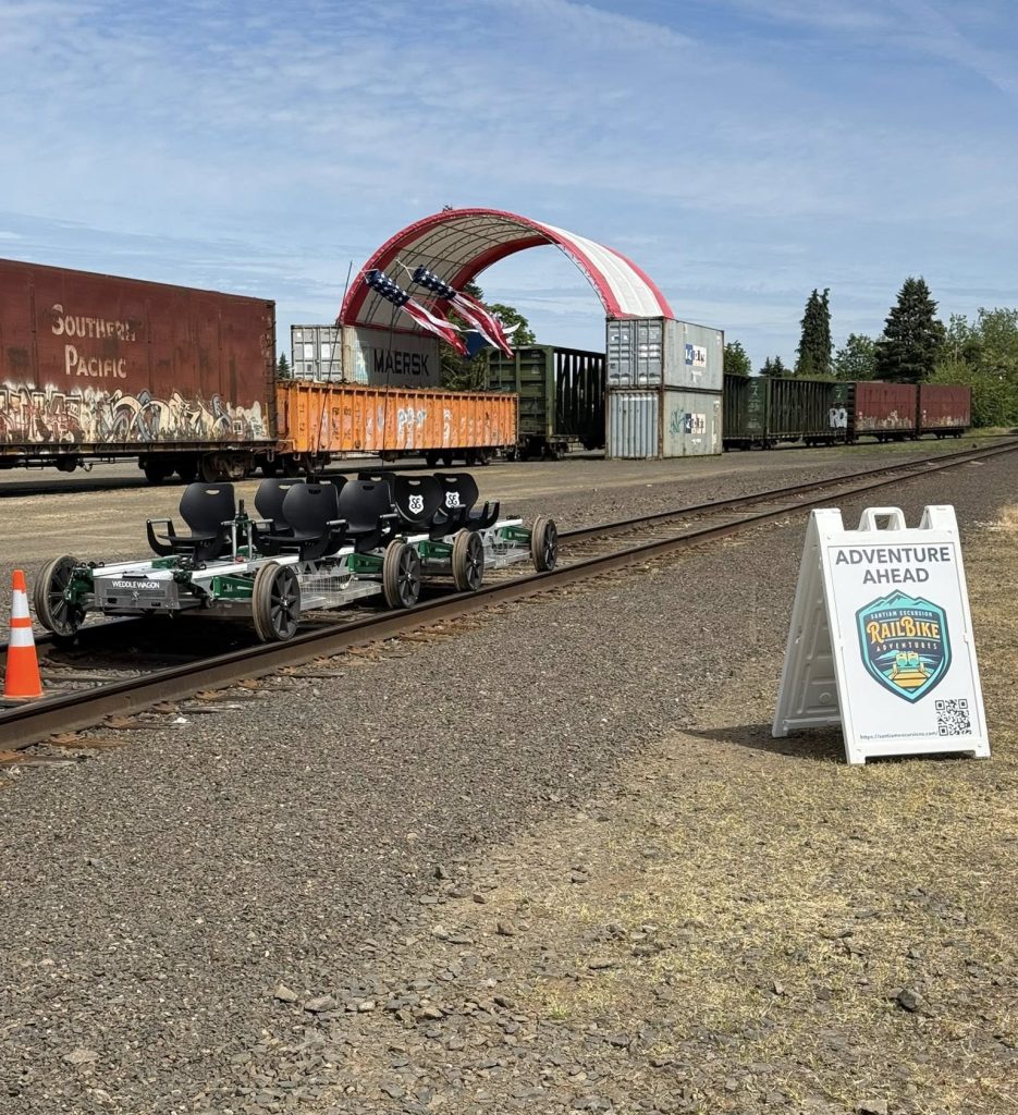 Santiam Excursions, Train rides, oregon, fun things to do, sunday brunch, lebanon oregon, holiday trains, railriders, rail bike tours, family adventures, what to do with kids