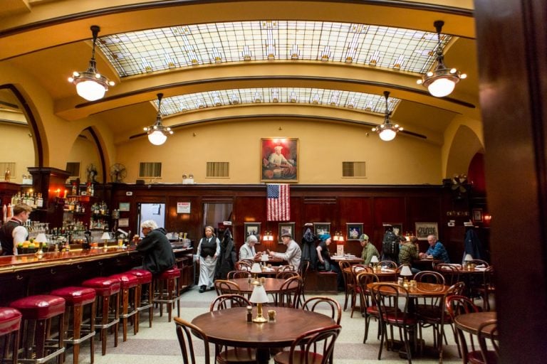 Oregon’s Oldest Restaurant Has Been Perfecting Turkey and Spanish Coffee for Over 145 Years
