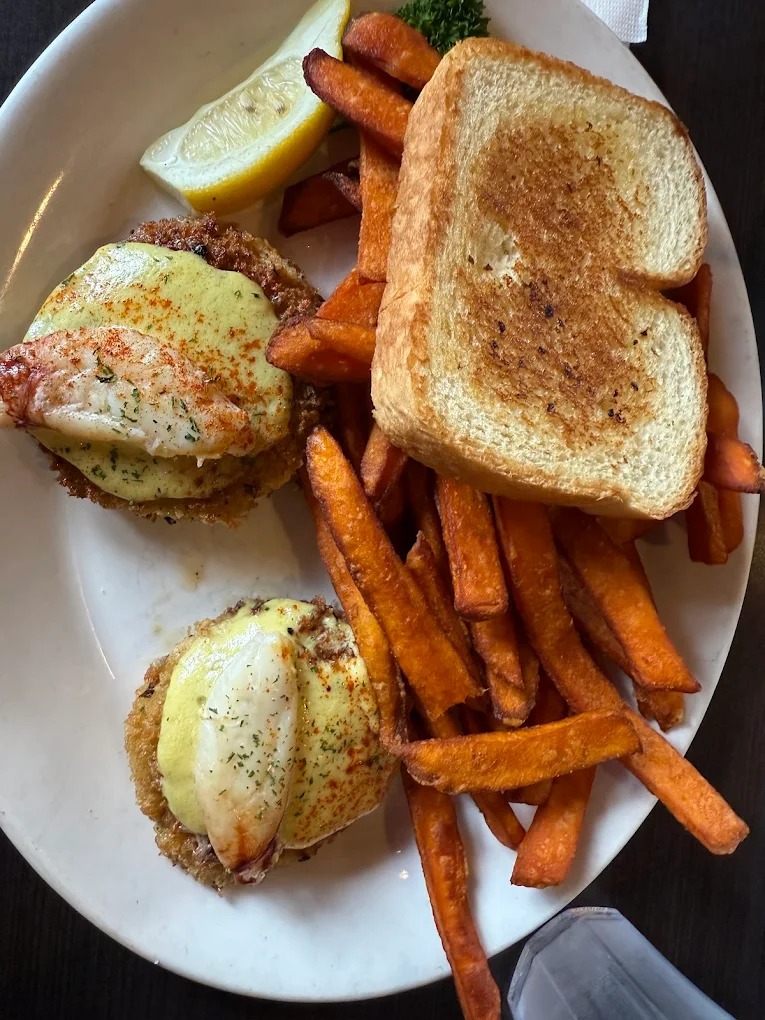 food at Dooger's Seafood & Grill