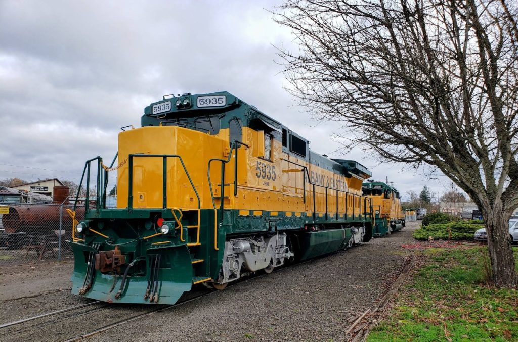 Santiam Excursions, Train rides, oregon, fun things to do, sunday brunch, lebanon oregon, holiday trains, railriders, rail bike tours, family adventures, what to do with kids