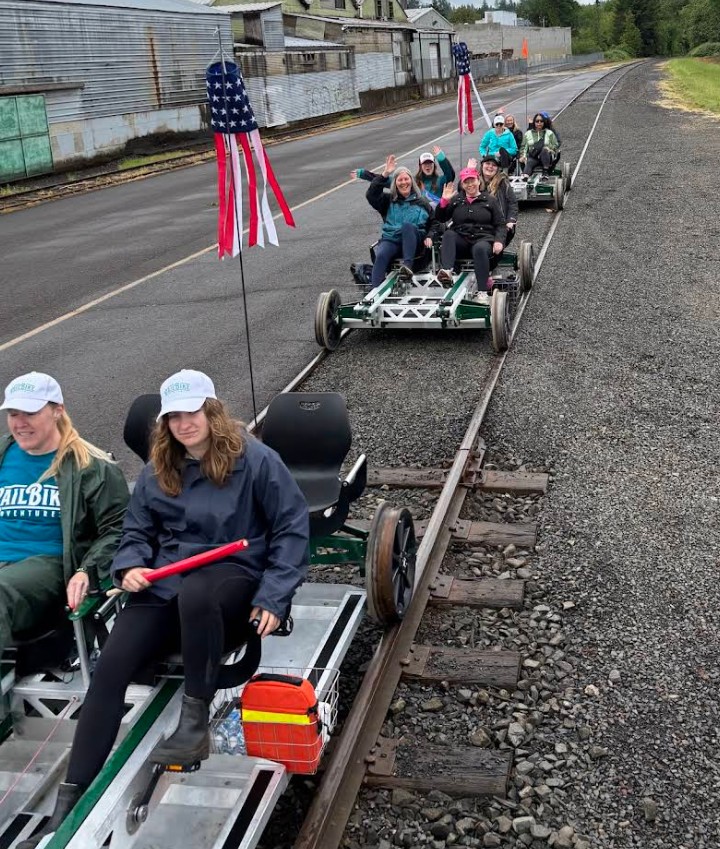 Santiam Excursions, Train rides, oregon, fun things to do, sunday brunch, lebanon oregon, holiday trains, railriders, rail bike tours, family adventures, what to do with kids