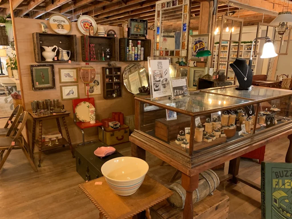A display inside Vintage Hardware.