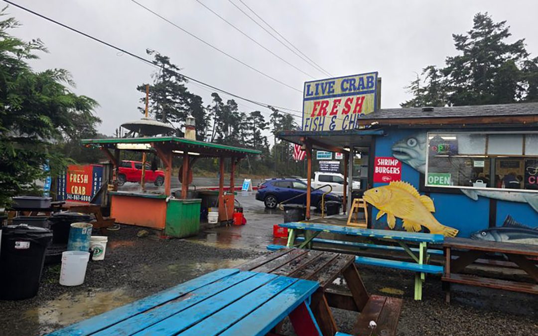 Most People Drive Right Past This Oregon Coast Market, Unaware of the Exceptional Seafood Waiting Inside
