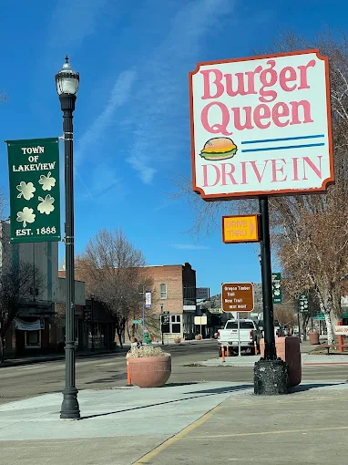 outdoor view of local Lakeview Oregon restaurant