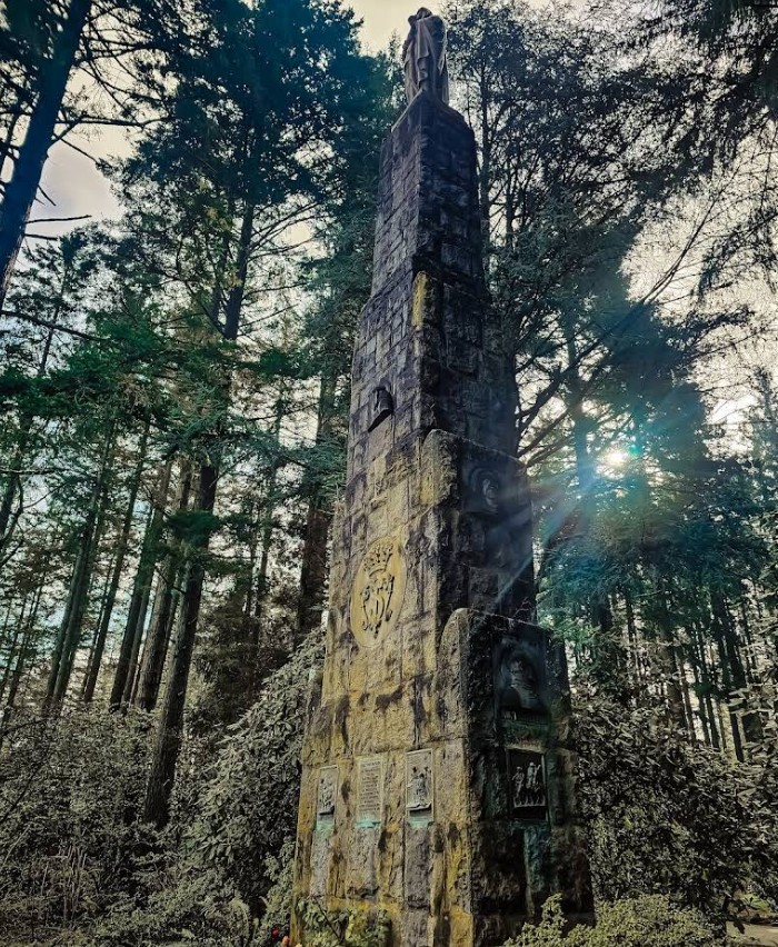 The Grotto, Portland Oregon, Hidden Gardens, Religious Sanctuary, Places To Meditate, City Views, Catholic Church, Enclusive Spaces, Christmas Lights, Basalt Cave, Wheelchair Accessible, Pet Friendly