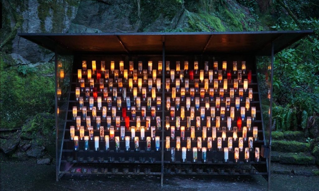 The Grotto, Portland Oregon, Hidden Gardens, Religious Sanctuary, Places To Meditate, City Views, Catholic Church, Enclusive Spaces, Christmas Lights, Basalt Cave, Wheelchair Accessible, Pet Friendly