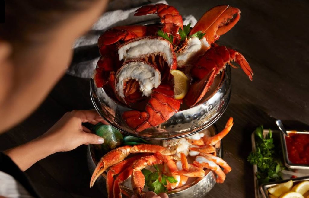 Fogo de Chão, brazillian steakhouse, Tigard Oregon, Portland Oregon, carnivore paradise, where to eat, new restaurants, giant meat skewers, buffet, all you can eat, dining, special occasion, food coma, the meat sweats, shellfish, lobster, crab legs