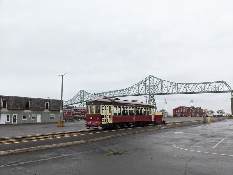 Astoria Riverfront Trolley