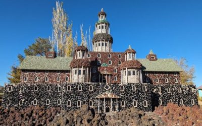 This Hidden Oregon Garden Looks Like It Was Built By A Real-Life Wizard