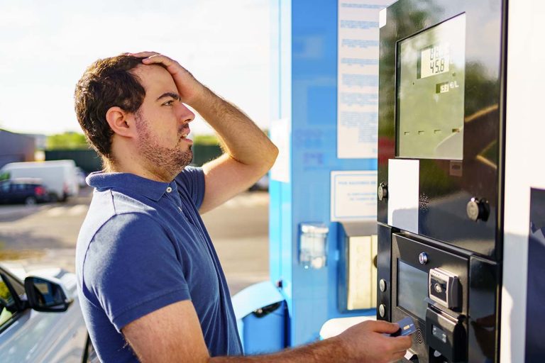 Experts Say Americans May Still Be Able To Drive This Summer If They Replace Luxuries Like Food With Gasoline