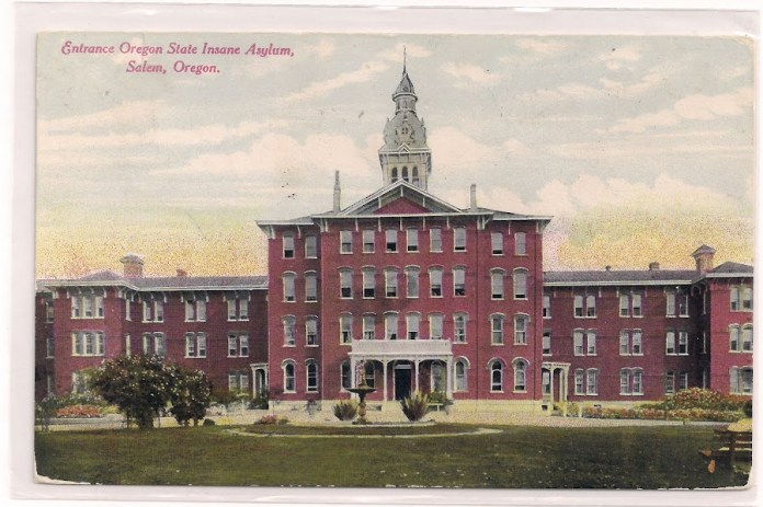 Historic Oregon State Insane Asylum building in Salem Oregon vintage postcard showing original red brick hospital architecture and grounds