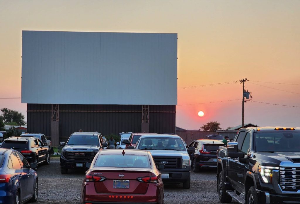 m-f drive-in, milton freewater, eastern oregon, movie theater, old school nostalgia, family fun, things to do, double feature