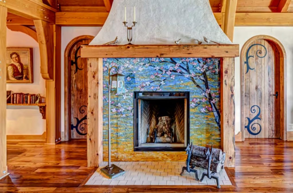 hobbit house, airbnb, mosier oregon, tolkein, middle-earth, unique stays, columbia river gorge, cottage for rent, storybook rental, central oregon, PNW, pacific northwest, getaways