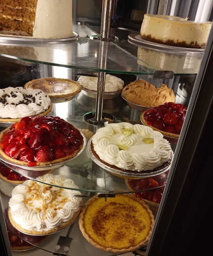 Banning's Restaurant, Tigard Oregon, Good Eats, Comfort Food, Best Places To Eat, Famous Pie House, Old School Diners, Portland Area, Where to Eat in Tigard