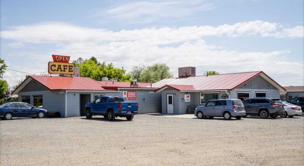 best mom and pop restaurants oregon 2026, North Powder Cafe And Truck Stop, North Powder