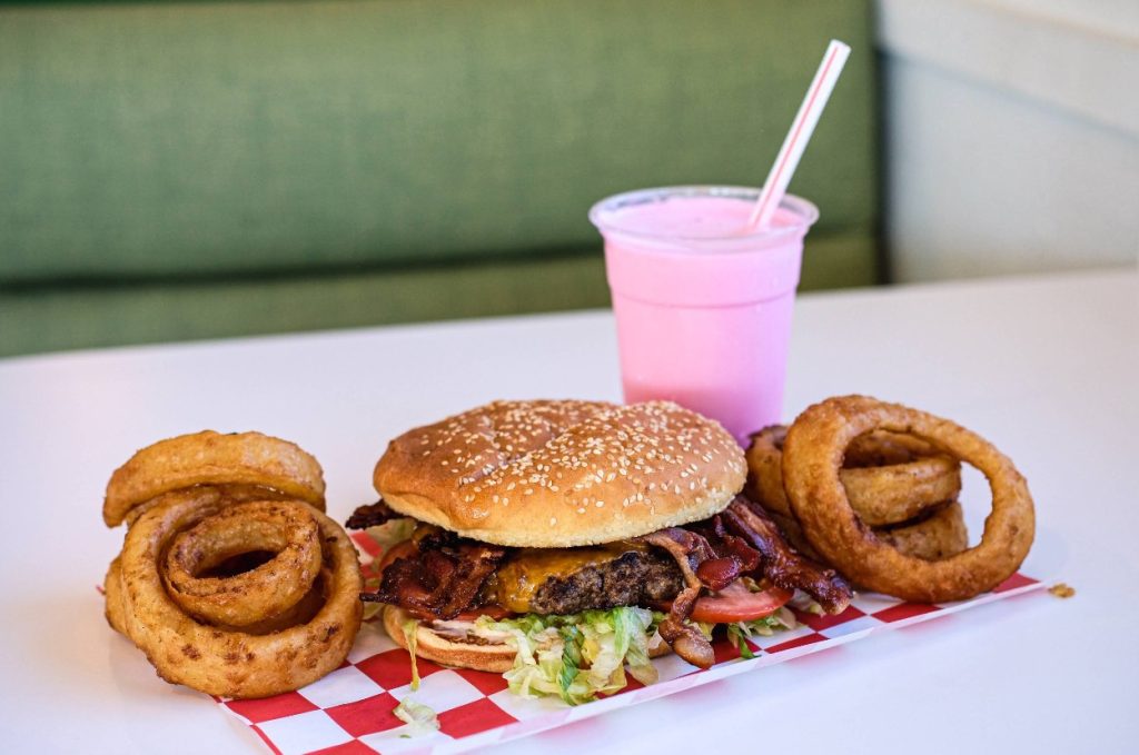 best mom & pop restaurants oregon, Big Jim's Drive-In, The Dalles/Hood River