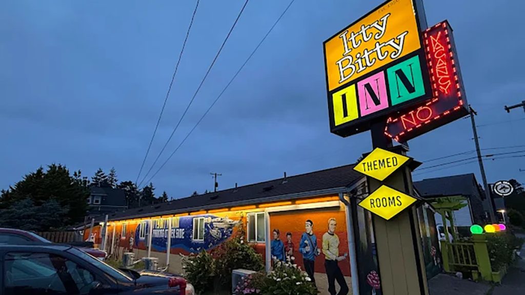 Itty Bitty Inn in North Bend, Oregon