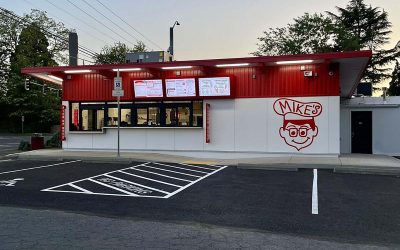 People Drive From All Over Oregon For The Burgers At This Iconic Drive-In
