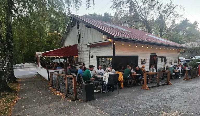 A Former Portland Mayor Founded This Iconic Watering Hole Known For Its Legendary Reuben