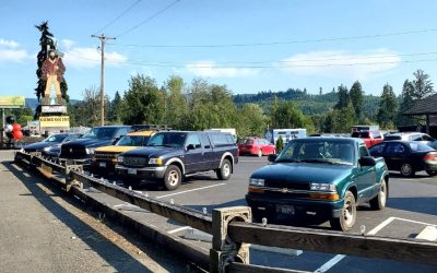 Generations Of Oregonians Have Stopped At This Legendary Coastal Highway Pizza Parlor