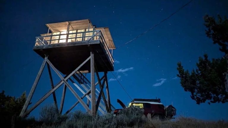 These Oregon Fire Lookouts Offer Million-Dollar Views For Less Than A Motel Room