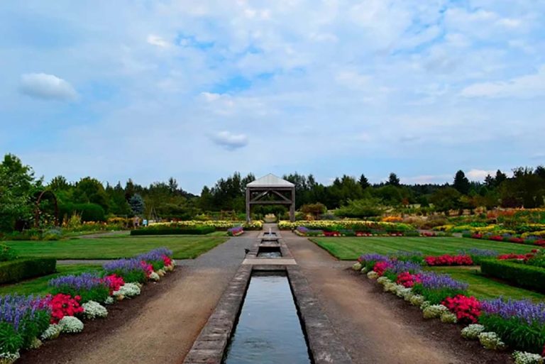 One of Oregon’s Most Beautiful Gardens Comes With a Frank Lloyd Wright Surprise