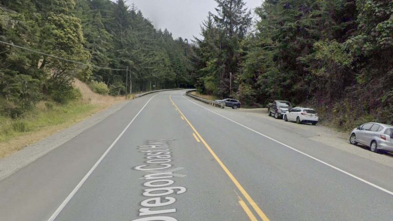 Popular Secret Beach Pullout Near Brookings Closing to Parking June 22