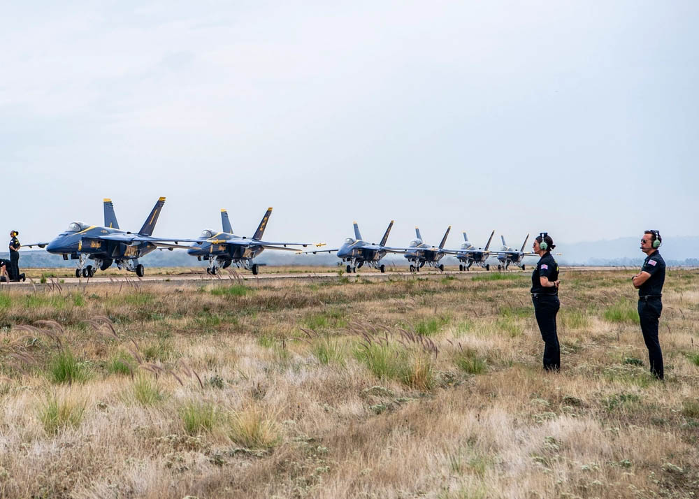2026 Oregon International Airshow, McMinnville, Willamette Valley, Blue Angels, 80th Anniversary, Military Jets, US Navy, US Air Force, Vintage Planes, Cool Aircraft, Things to Do, Events, Family Fun, Summer Activities, Evergreen Aviation and Space Museum