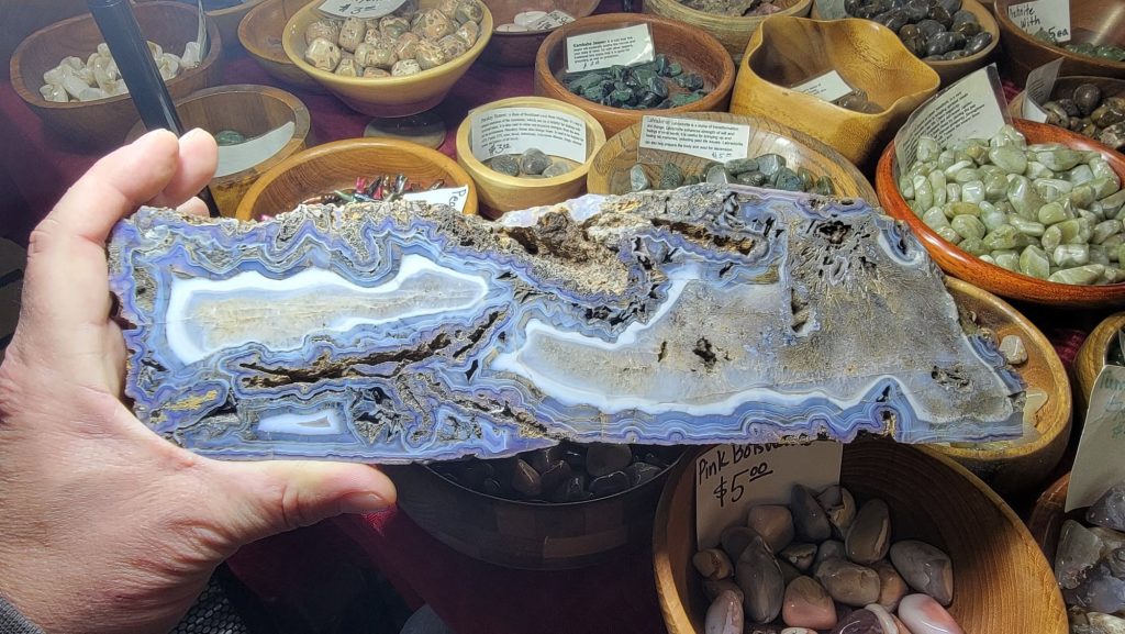 c&h family jewels rock and lapidary, dayton oregon, rock shops, gems, minerals, jewelry, tumbling, cutting, slabs, cabochons, willamette valley, places to go, family owned and operated, treasures, geodes, towers