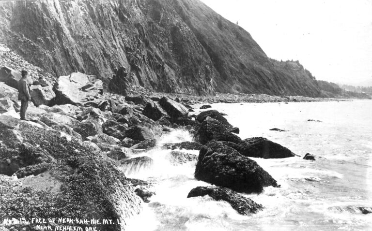 unsolved mysteries, oregon, myths and legends, history, lost treasure, gold, mining days, coos bay, horsethief meadows, blue bucket mine, meek cutoff, lost wagon train, stagecoach robbery, southern oregon, The Goonies, neahkahnie mountain, shipwreck, beeswax, interesting, J. W. Hillman, Crater Lake
