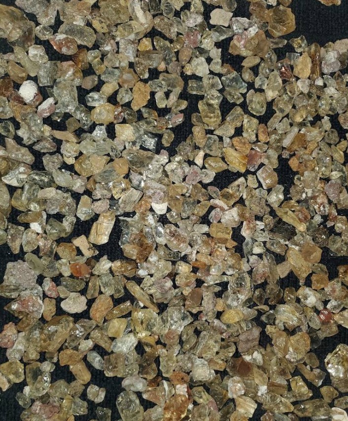 spectrum mine, sunstones, southern oregon high desert, plush OR, gemstones, free dig, fee site, BLM, public collecting site, oregon outback, the hogback, road trips, adventures, family fun, things to do, places to go