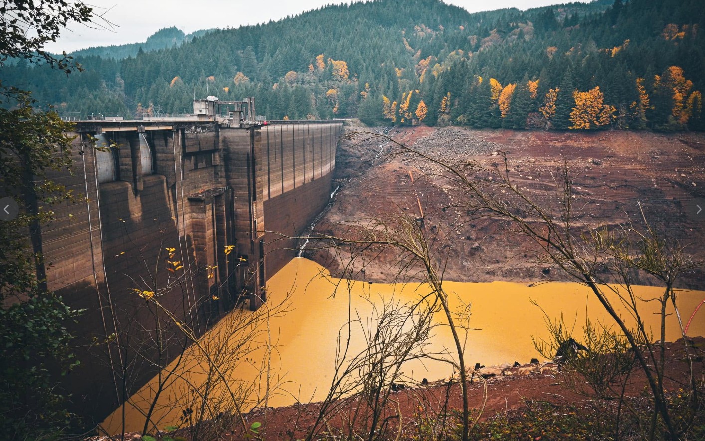 detroit dam, oregon, green peter, lawsuits, marion county, willamette valley, santiam river, city of salem, dam history, reservoir drawdowns, water supply, dead fish, native chinook salmon, kokanee, debate, snake river, columbia river, leaburg, klamath dams removal