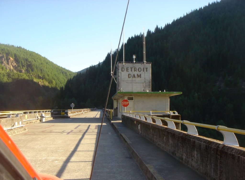 detroit dam, oregon, green peter, lawsuits, marion county, willamette valley, santiam river, city of salem, dam history, reservoir drawdowns, water supply, dead fish, native chinook salmon, kokanee, debate, snake river, columbia river, leaburg, klamath dams removal