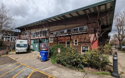 This Massive Oregon Salvage Warehouse Is a Treasure Hunt for Old-House And DIY Lovers