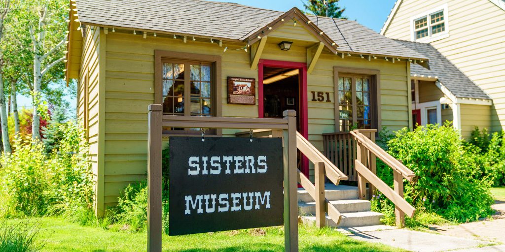 Sisters Historic Landmarks Walking Tour
