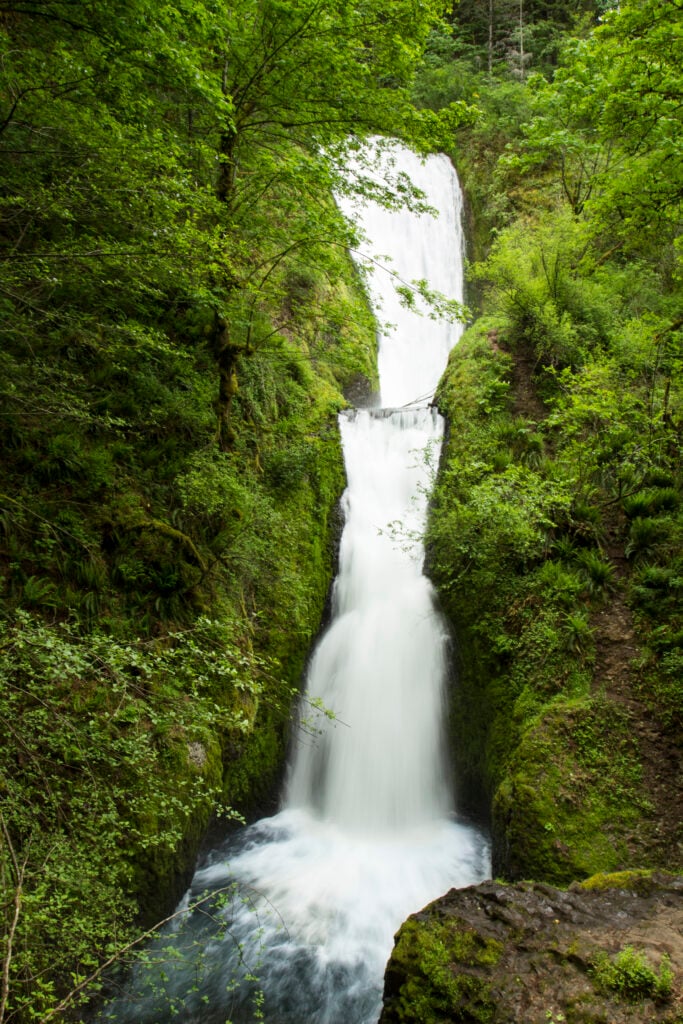 Bridal Veil Falls in Oregon