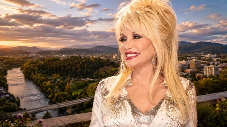 Dolly Parton Once Wrote A Song About Eugene, Oregon, And The Story Is Beautiful