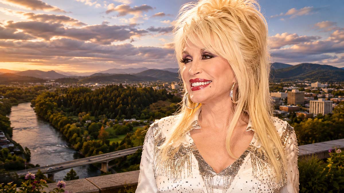 dolly-p-eugene Dolly Parton wrote a song about Eugene, Oregon